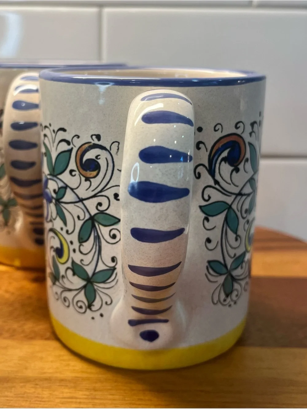 Set Of 4 Meridiana Ceramiche Italian Hand Painted Pottery Coffee/ Tea Mugs